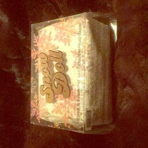 Benefit Snow Doll gift set BNIB